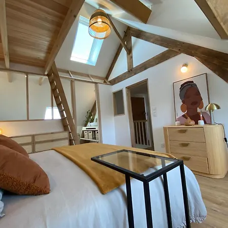 Duplex Cosy Et Boheme Avec Parking Proche Calais Apartment