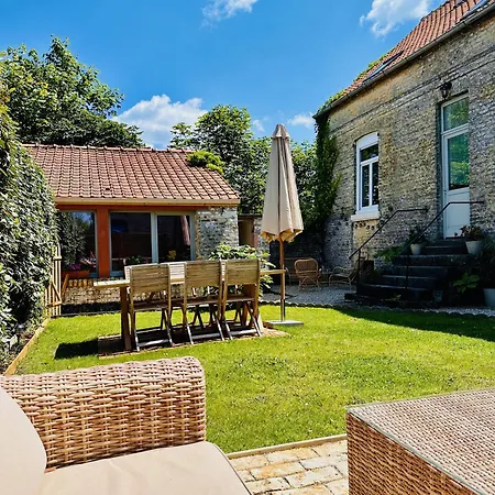 Duplex Cosy Et Boheme Avec Parking Proche Calais Apartment