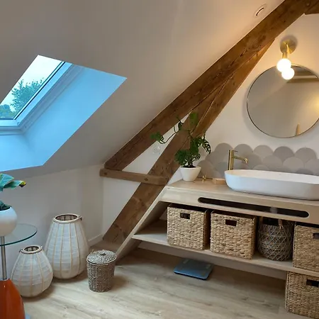 Duplex Cosy Et Boheme Avec Parking Proche Calais *