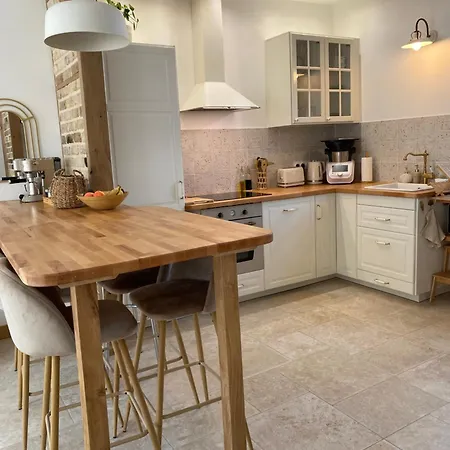 Duplex Cosy Et Boheme Avec Parking Proche Calais *