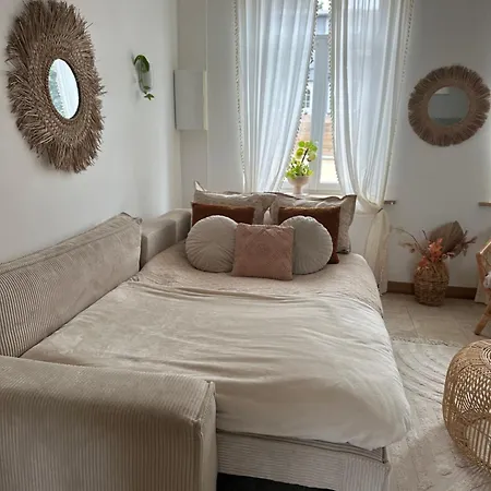 Duplex Cosy Et Boheme Avec Parking Proche Calais Coulogne